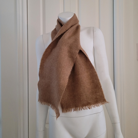 neutral wool scarf - Picture 2 of 3